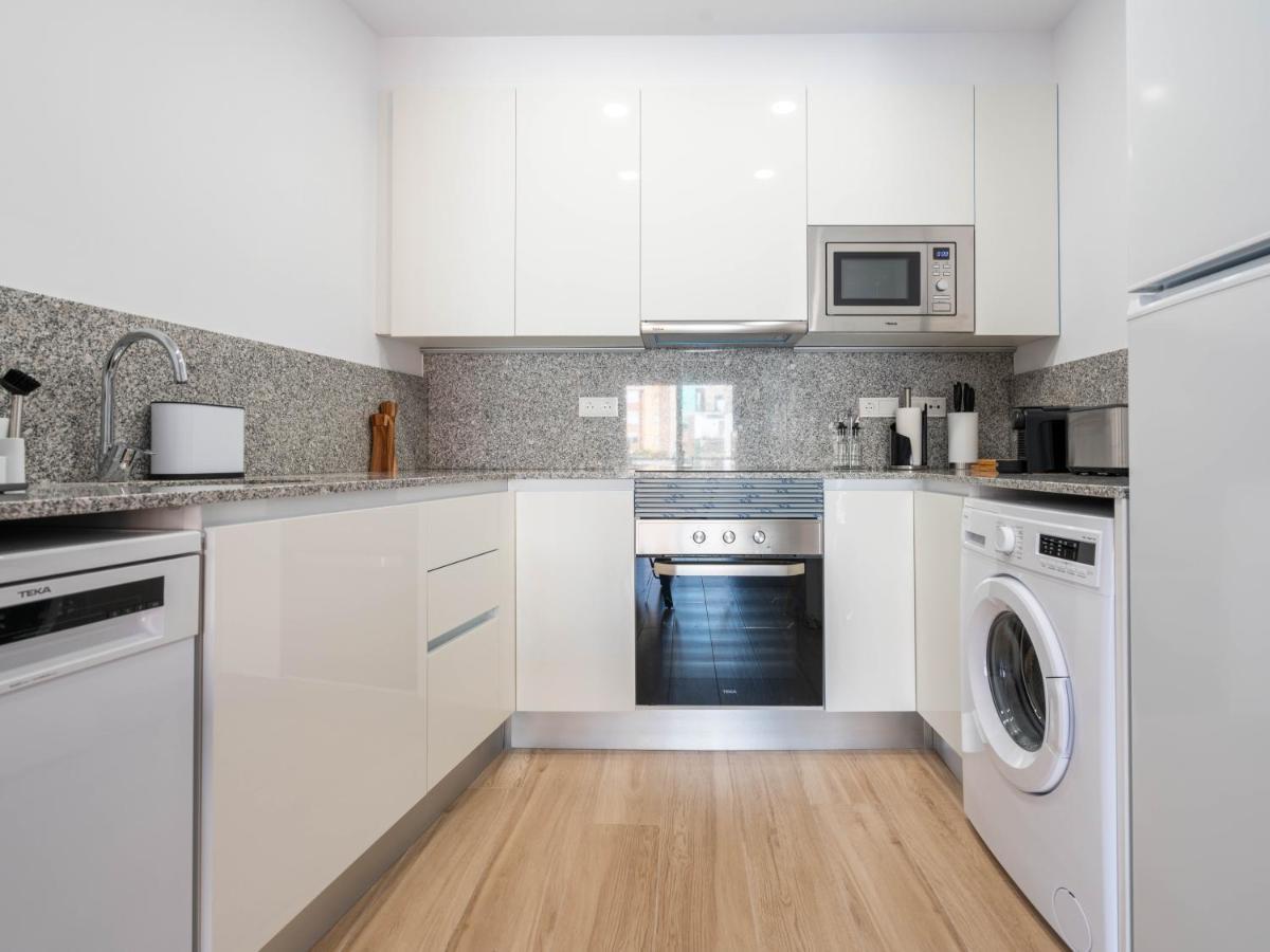 Limehome Barcelona Carrer De Besalu 90 - Estancia Temporal מראה חיצוני תמונה